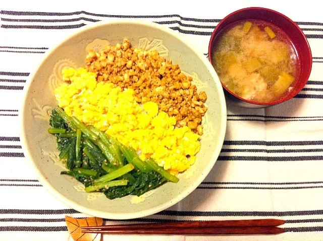 豆腐そぼろのヘルシー三色丼|Ayaさん