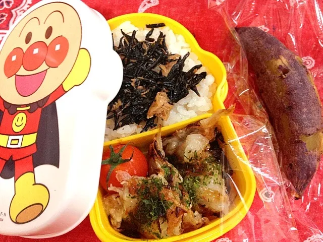 お好み焼きとひじきご飯の子ども弁当+焼き芋|西川季宏さん