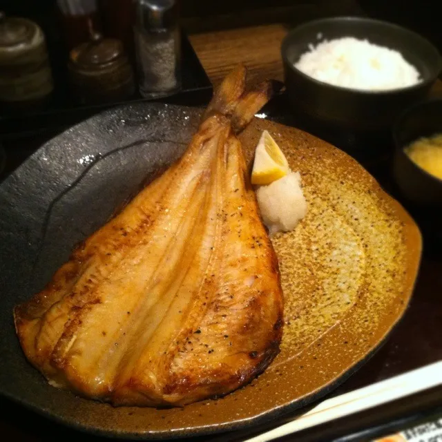 121030 はんぞう@神田小川町
縞ほっけ定食 720円|ogu_oguさん