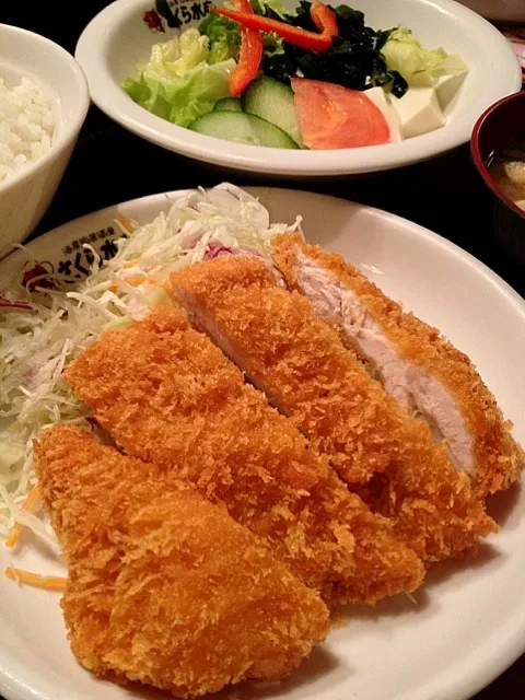 チキンカツと野菜サラダ＠さくら水産 #ランチ #定食|Takashi H.さん