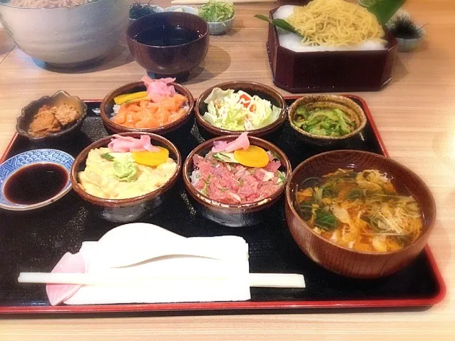 三色丼定食|Yoku kuu kyaku daさん