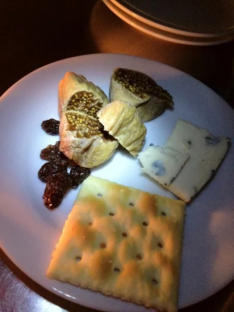 Raisin, dried fig, blue cheese|do dyuさん