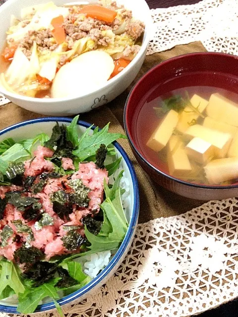 ねぎとろ丼＊豆腐と水菜のお吸物＊白菜煮|アキさん