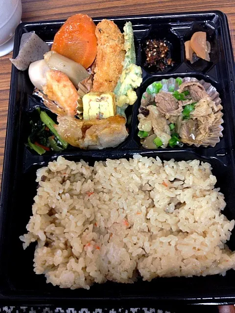 ホットモットのお弁当|Shiho Onoさん