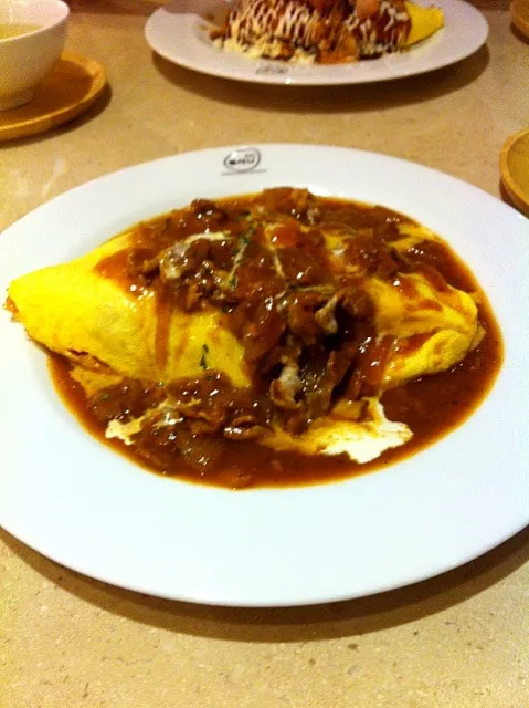 Snapdishの料理写真:Omurice with hayashi (or something) sauce 🍛|YNGさん