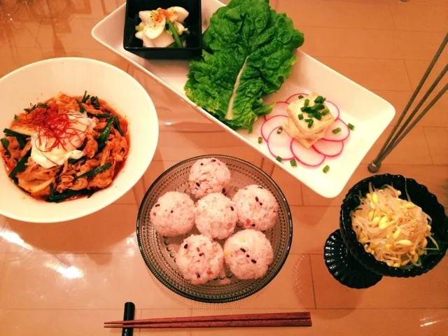 豚キムチ♡揚げ出し豆腐♡蕪の塩麹漬け♡豆もやしのナムル♡十六雑穀米♡|ayaさん