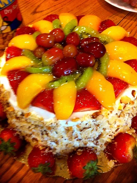 yummy strawberry and peach cake|Abby Macalinoさん