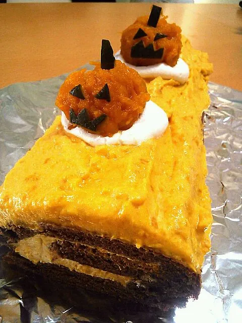 Snapdishの料理写真:ハロウィンロールケーキ|ちひろさん