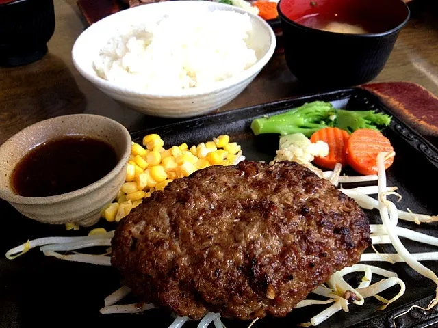 ハンバーグ定食|ミユマシジフさん