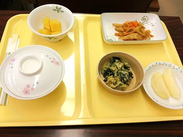 県病院まつりの病院食試食〜(=ﾟωﾟ)ﾉ  ワカサギのマリネ・サツマイモの甘露煮・胡麻味噌和え|舞さん