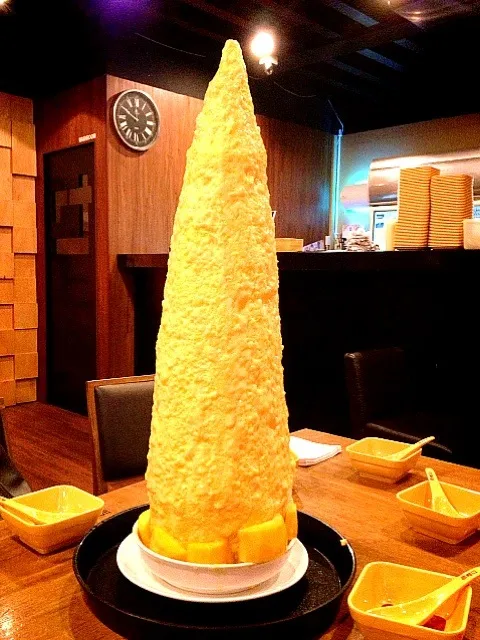 Snapdishの料理写真:mango snow mountain|Yvonne C.さん