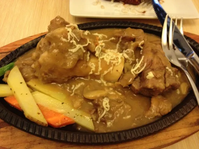 Sizzling steak bulalo|Czeraqueen Sinsuatさん