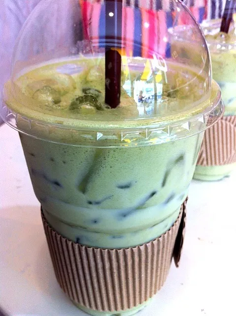 Ice Matcha Milk Greentea|Issara. 🍴さん