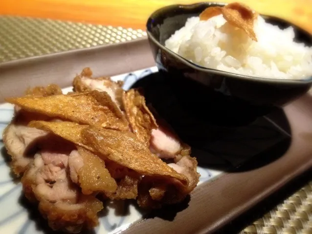 Chicken oil rice and deep fried ginger and chicken/名流水岸|Larry Chuさん