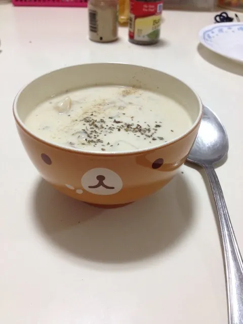 Clam chowder in a cute Rilakumma bowl|Sarah♡さん