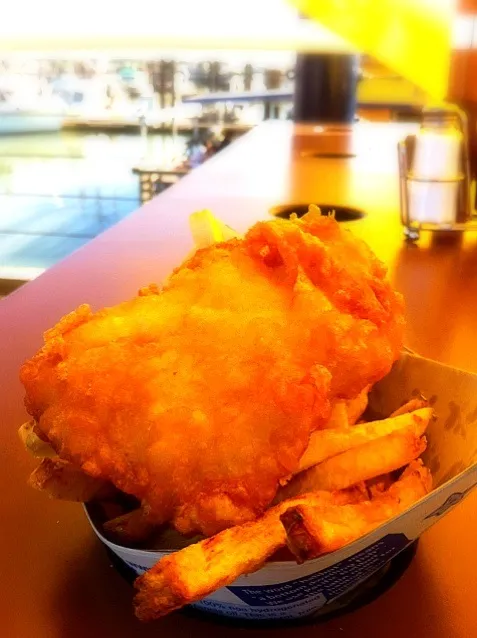 Snapdishの料理写真:Fish and chips|N Kさん