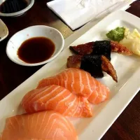 Salmon and unagi sushi!|shiyun chenさん