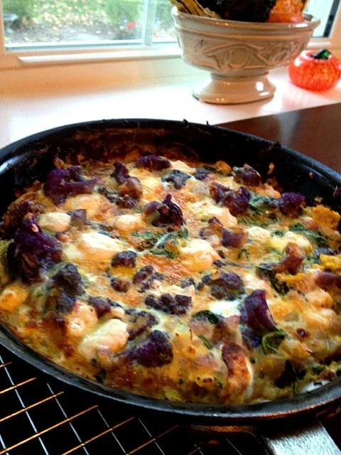 arugula, goat cheese, purple cauliflower frittata|Matthew Cashenさん