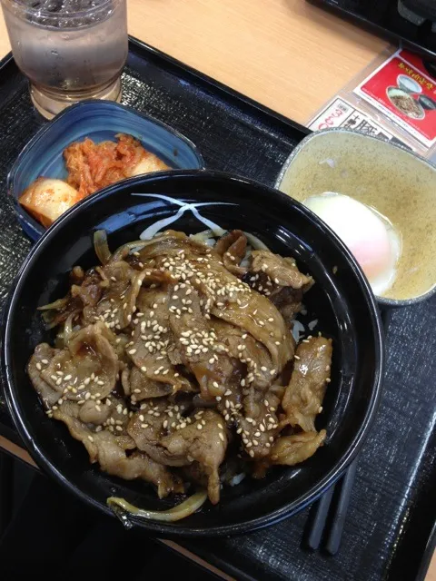 Snapdishの料理写真:牛焼肉丼♡|おぎしょーさん