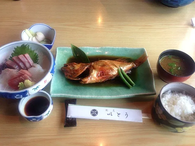 カサゴの煮付けと刺身定食|こたろさん