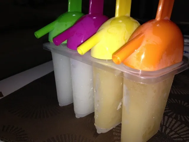 Lime and apple flavored ice lollies/popsicles|Sarah♡さん