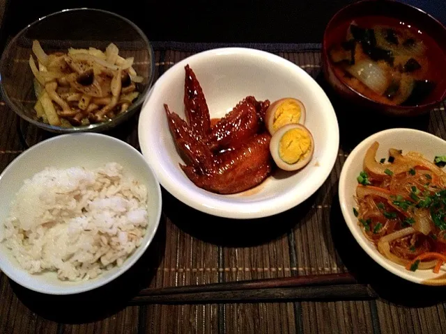 Snapdishの料理写真:手羽先の旨煮、じゃがいもとシメジのカレー炒め、春雨の中華炒め|はるさん