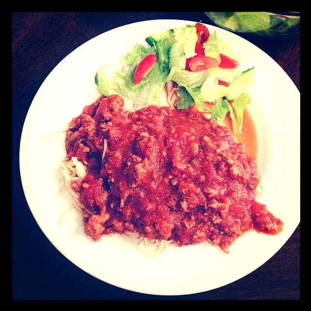 Spaghetti w/ salad (:|Sarah Nicole Morrisさん