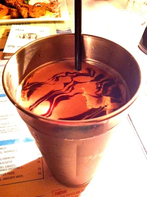 Snapdishの料理写真:Chocolate Milkshake!!|Natalie Ann Chinさん