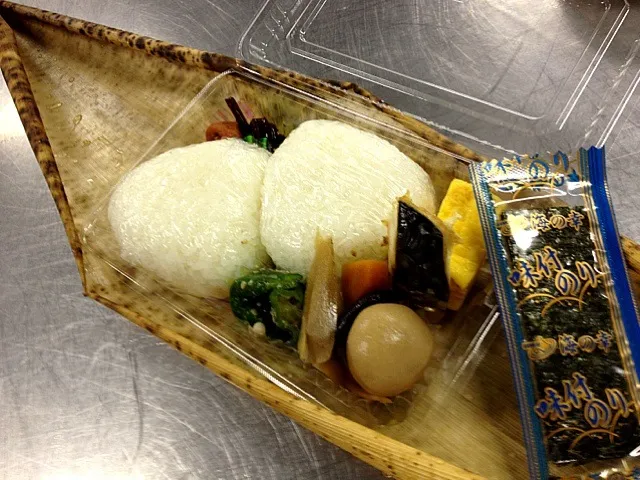 当館の竹皮弁当|宇野さん