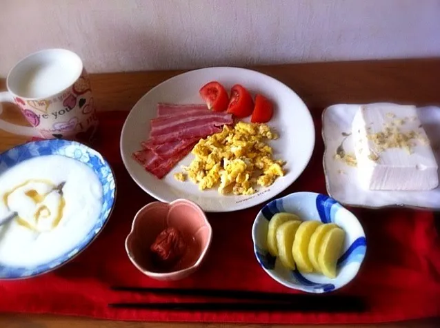 Snapdishの料理写真:Breakfast time😊|Ann Kさん