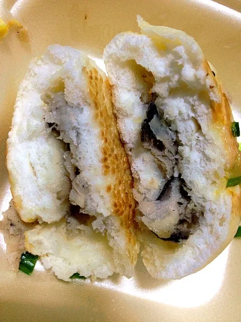 Pork with mushroom bao|Ellaさん