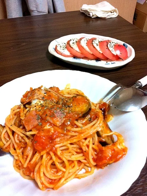 ナスとチーズのトマトソースパスタ|ねぇねぇさん