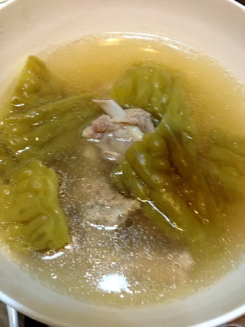 Bitter melon with pork rib soup|liliさん