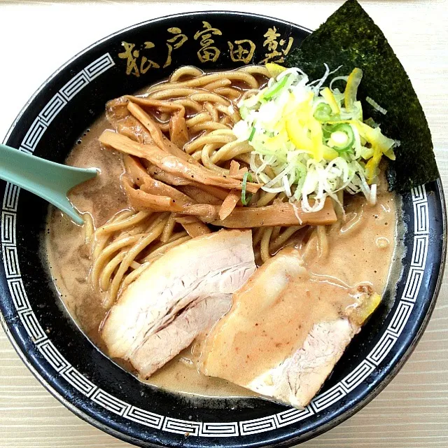 Snapdishの料理写真:松戸富田製麺 濃厚中華そば|nanpuuさん