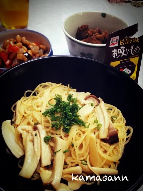 永谷園 松茸お吸い物の素で、エリンギパスタ🍝|かまさん