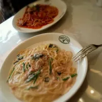 仕事場の先輩とぱすた(´ω｀*)こんな美味しいクリームパスタ食べたことないってくらい美味しかった！|若さん