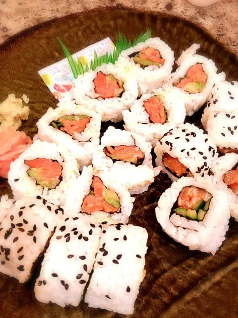 Smoked & spicy salmon sushi☆スモークサーモン&スパイシー寿司|Poccoさん