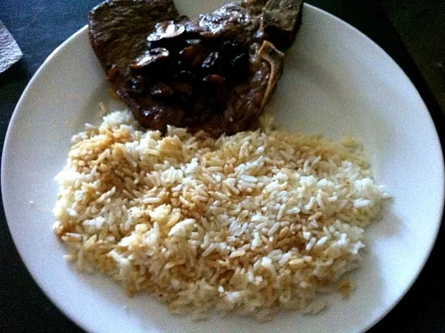 Snapdishの料理写真:tbone with butter and soysauce rice|Abby Macalinoさん