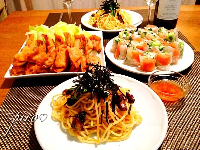 牡蠣の燻製パスタ スモークサーモンの生春巻き 揚げ餃子  Smoked oyster pasta. Fresh spring rolls of smoked salmon. Fried dumplings.|ピロさん