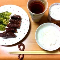 Snapdishの料理写真:にんじんとアスパラガスの肉巻き|なつこさん