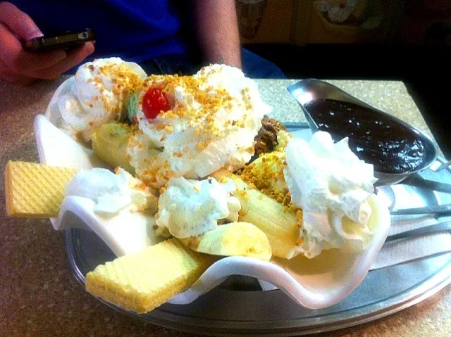 Ice Cream Sundae w/ homemade fudge!|Kimberly H.さん