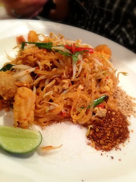 Seafood pad Thai|prissyさん