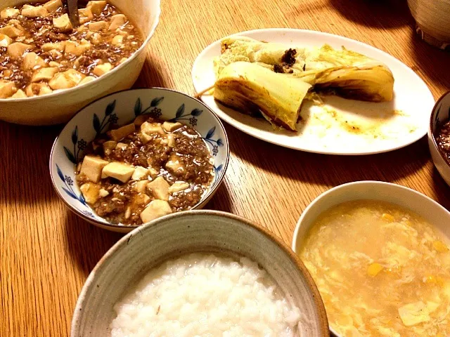 Snapdishの料理写真:麻婆豆腐、白菜とベーコンのカレー蒸し、中華風コーンスープ|とうきびさん