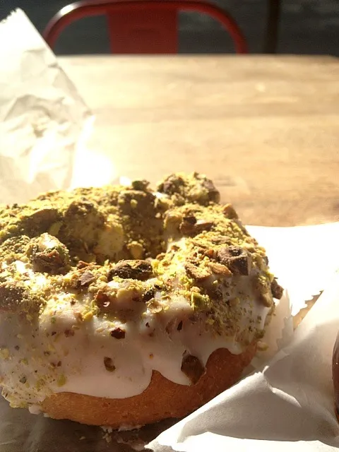 Pistachio & Meyer lemon donut|lee ramsayさん