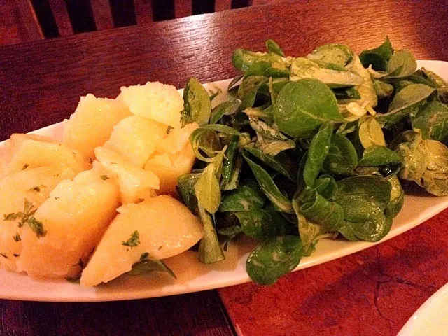 Snapdishの料理写真:Potatoes and greens on the side|Junya Tanakaさん