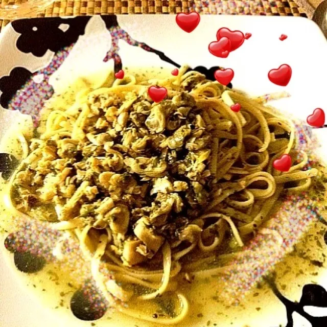 Linguini with White Clam Sauce|Maria Schlossbergさん