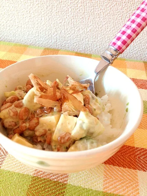 納豆マヨチーズアボカド丼☆|ららさん