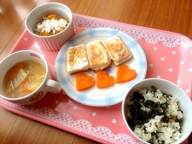 2歳ランチ 大根菜っ葉のまぜごはん はんぺんソテー にんじん 白菜の味噌汁 かぼちゃのカッテージチーズサラダ ま Snapdish スナップディッシュ Id Uxp08a