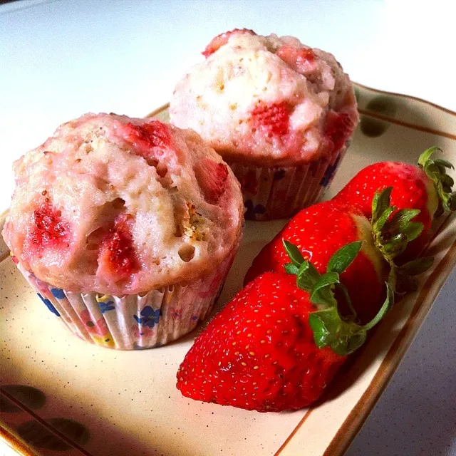 Strawberry steamed cake 🍓🍓😍😍|shirlynさん