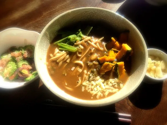 南瓜と小松菜入りカレーうどん らっきょう添え|トキロックさん